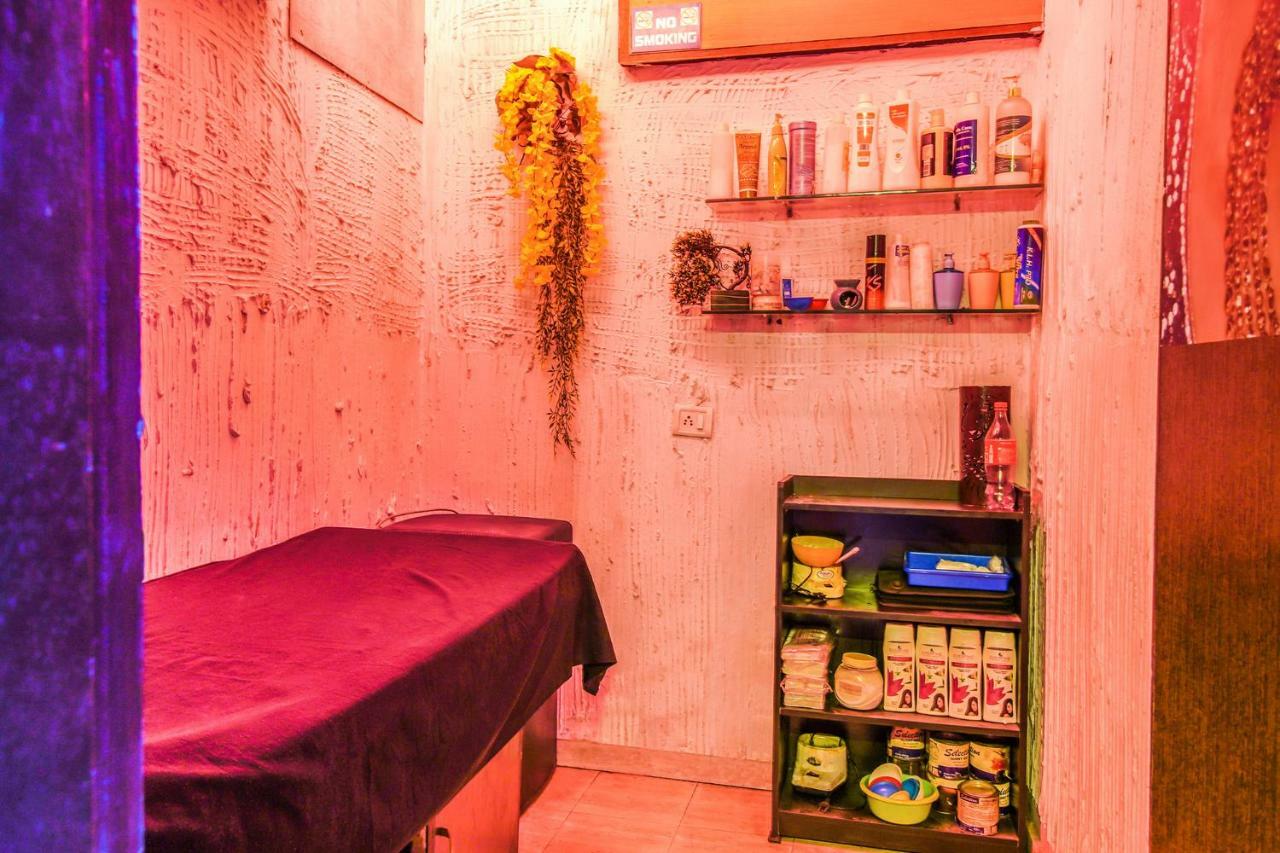 白色卡洛夫帕哈加耶法布酒店 新德里 外观 照片